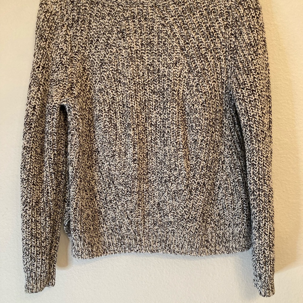 H&M sweater - Picture 2 of 4